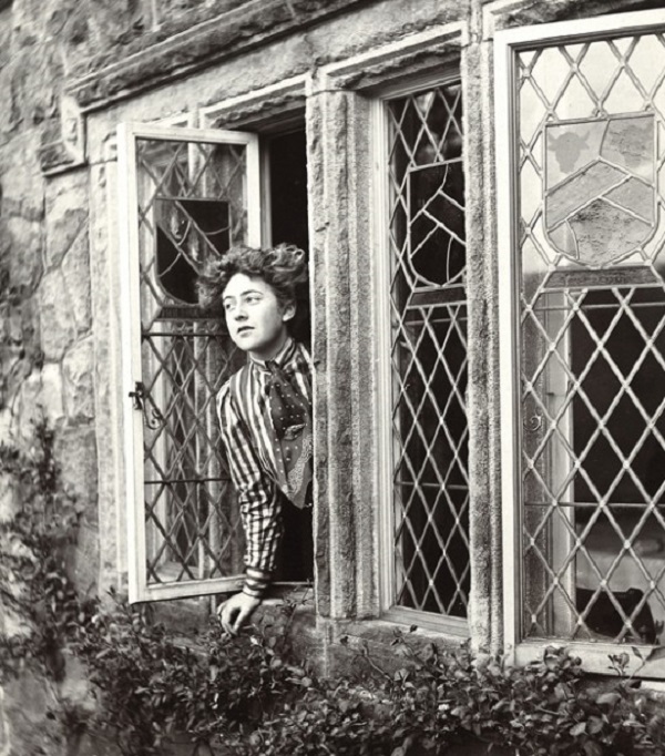 Le métier de la critique: incontrare Agatha Christie, un’infanzia vittoriana verso dove… fino a quando