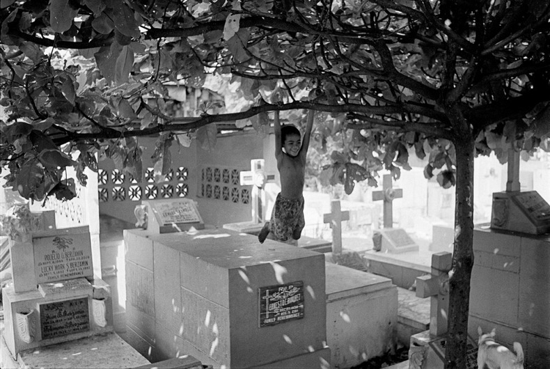 Il cimitero di Manila nelle Filippine: quando i vivi scelgono di aver come case le tombe