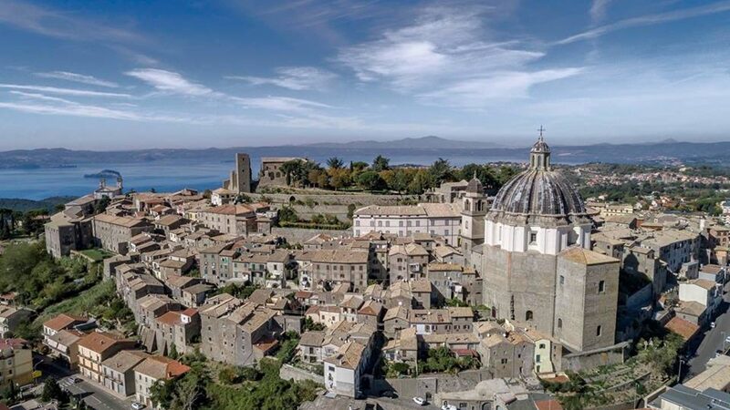 Viaggiare in Italia: Montefiascone, perla dell’Alto Lazio e terra del vino