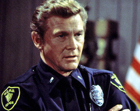 Muore all’età di 87 anni l’attore Steve Forrest: il tenente Horrelson in “S.W.A.T.”