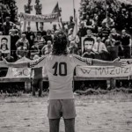 “L’arbitro” un film di Paolo Zucca con Accorsi, Cucciari, Cullin: una geniale critica sociale sul nord Sardegna