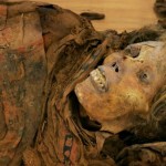 Le false mummie del dottor Ali Benam: dieci anni di contraffazione di mummie egiziane